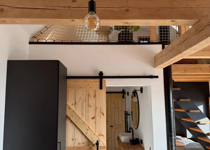 Cozy Smolne Pece